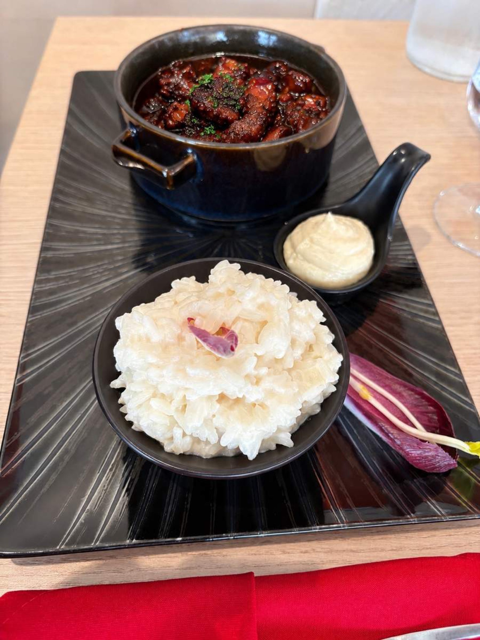 Daube de poulpes mijotée au restaurant Saveurs du Brusc au Brusc